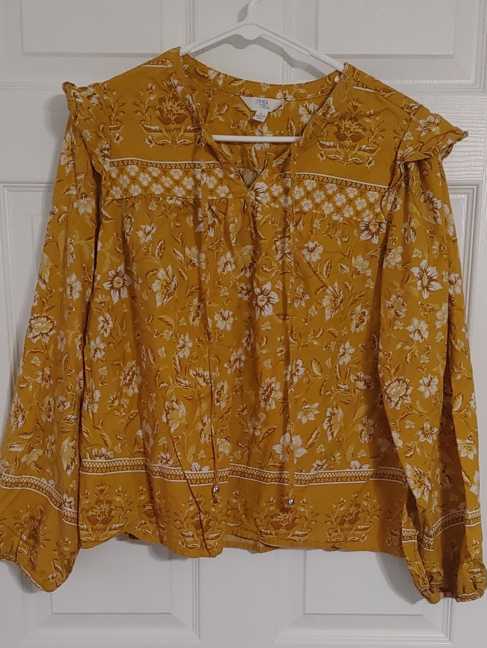 Flowy Boho Peasant Top with V-Neck Ties Women's LG Mustard with White Floral